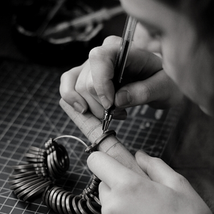 Ring Jeweler - Photo by Maksim Goncharenok